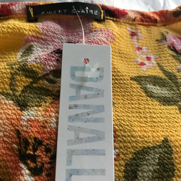 Yellow lightweight textured floral top - Picture 7 of 8